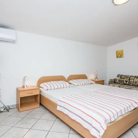 Delic Pejic 2 By Interhome Lejlighed